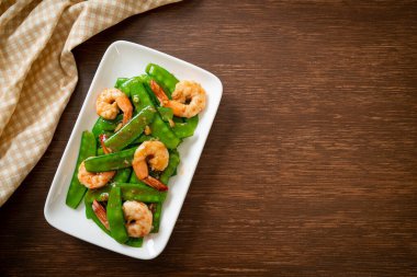 Karidesli Kızarmış Yeşil Bezelye Ev Yapımı Yemek Stili