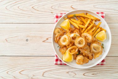 Kalamar - kızarmış kalamar ya da patates kızartmalı ahtapot.