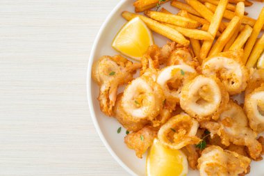 Kalamar - kızarmış kalamar ya da patates kızartmalı ahtapot.