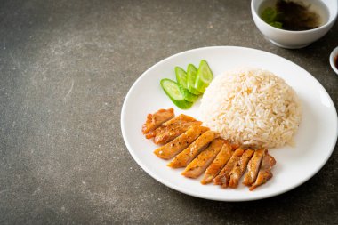Grilled Chicken with Steamed Rice in Hainan style