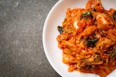 Tabakta kimçi lahanası - Kore geleneksel yemek tarzı