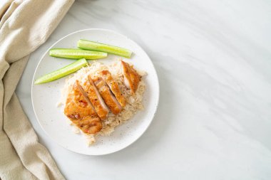 Grilled Chicken with Steamed Rice in Hainan style