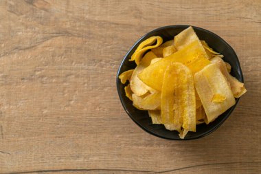 Çıtır muz cipsi. Kızarmış ya da dilimlenmiş muz.