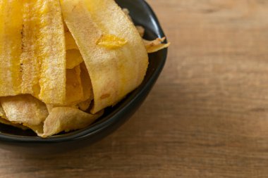 Çıtır muz cipsi. Kızarmış ya da dilimlenmiş muz.