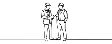 İki erkek mühendis başlık takıyor. Bir çizgi devam ediyor..