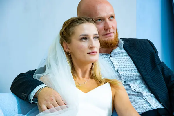 Mutlu damat ve eş portresi