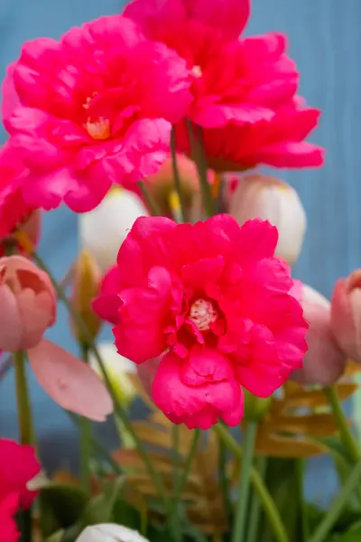 Bir buket çiçek. Bahar konsepti Yüksek kalite fotoğraf. Yüksek kalite fotoğraf