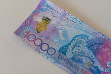 Üst Manzara. 10000 Kazak tenjanı. Kağıt banknot. Kazakistan Cumhuriyeti 'nin nakit parasıyla. - Evet. Yüksek kalite fotoğraf