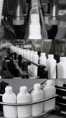 Kozmetik ürünleri için beyaz plastik şişelerden oluşan çoklu ekran kolajı bir fabrikada taşıyıcı bant boyunca ilerler. Şampuan, duş jeli ve sıvı sabun üretimi. Kozmetik üretim tesisi. Dikey video.