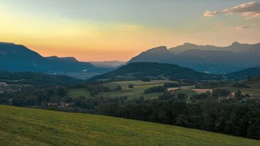 Kanepe de soleil sur Grenoble