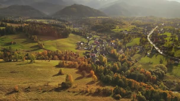 Drone Udsigt Tatra Bjergene Slutningen Varm Eftermiddag Smukke Efterår Panorama – Stock-video