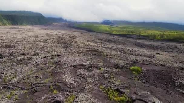 Luchtfoto Van Coulee Lave Lava Road Bij Vulkaan Reunion — Stockvideo