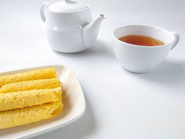 Kue Semprong ya da waffle böreği, Endonezya geleneksel aperatifi katmanlı pipo gibi benzersiz, çıtır çıtır ve çıtır.