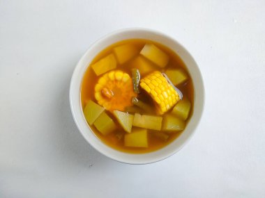 Sayur Asem veya Tamarind sebze çorbası. Batı Java 'dan geleneksel sebze yemekleri.