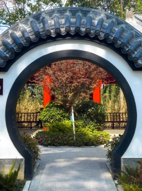 Parktaki güzel mimari