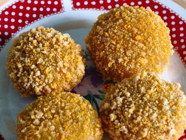 Atıştırmalık çikolatalı makarna keki.