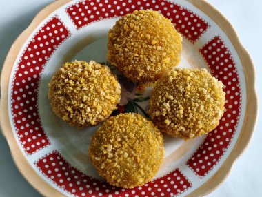 Atıştırmalık çikolatalı makarna keki.