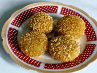 Atıştırmalık çikolatalı makarna keki.