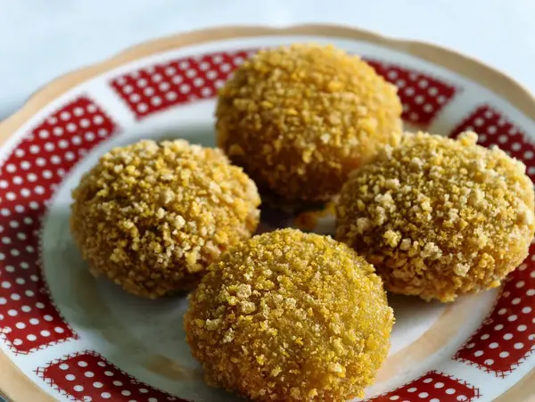 Atıştırmalık çikolatalı makarna keki.