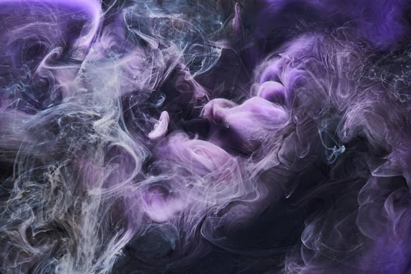 紫ライラック多色の煙抽象的な背景 アクリル塗料水中爆発 — ストック写真