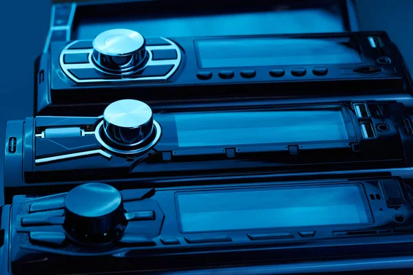 Черный Автомобиль Радио Магнитофон Крупным Планом Черном Фоне Аудио Система — стоковое фото
