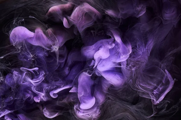 紫丁香多色烟熏抽象背景 丙烯酸涂料水下爆炸 — 图库照片