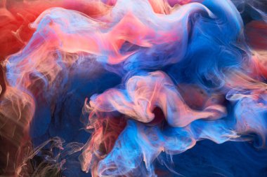 Mavi kırmızı mürekkep soyut arka plan. Parfüm, nargile ve kozmetik ürünleri için akrilik boya arka planı. Gizemli duman bulutları, renkli sis