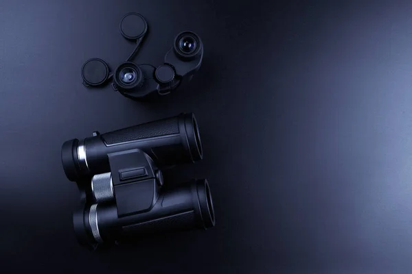 New Binoculars Isolated Black Background Flat Lay Top View — Stock Photo, Image