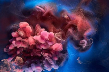 Mavi kırmızı mürekkep soyut arka plan. Parfüm, nargile ve kozmetik ürünleri için akrilik boya arka planı. Gizemli duman bulutları, renkli sis