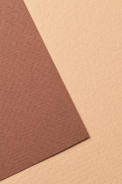 ラフなクラフト紙の背景 紙の質感茶色の異なる色合い テキストのコピースペースを持つモックアップ — ストック写真