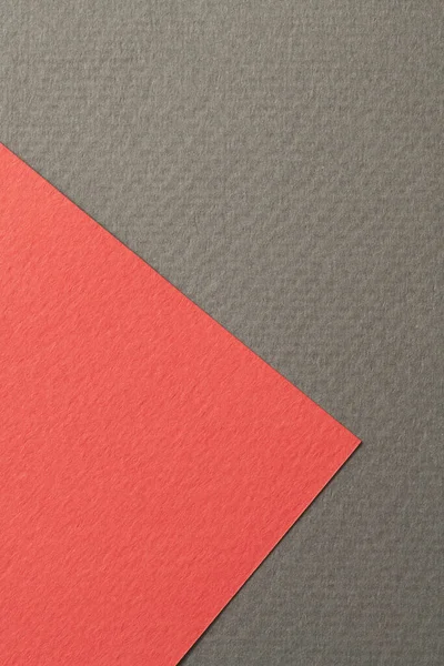 ラフなクラフト紙の背景 紙の質感グレーの赤の色 テキストのコピースペースを持つモックアップ — ストック写真
