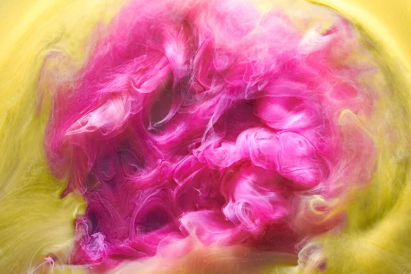 Fondo Arte Líquido Contraste Amarillo Rosado Explosión Tinta Pintura Nubes — Foto de Stock