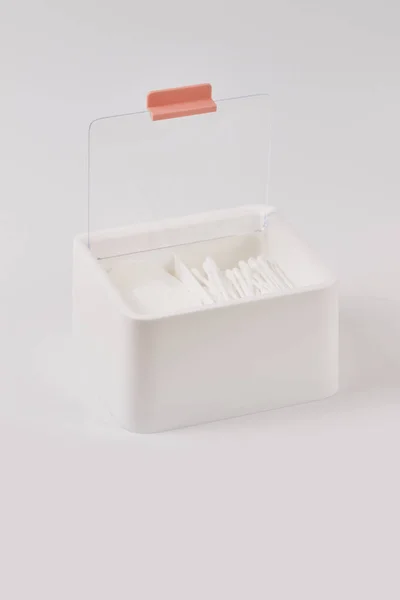 Nuevo Organizador Plástico Blanco Para Productos Cosméticos Rellenos Bastones Algodón —  Fotos de Stock