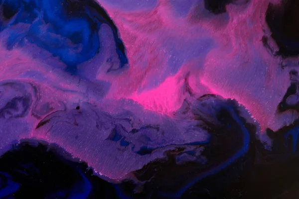 創造的な背景の液体アート コントラストペイント汚れやブロック アルコールインク アブストラクト紫ピンク神秘的な空 — ストック写真