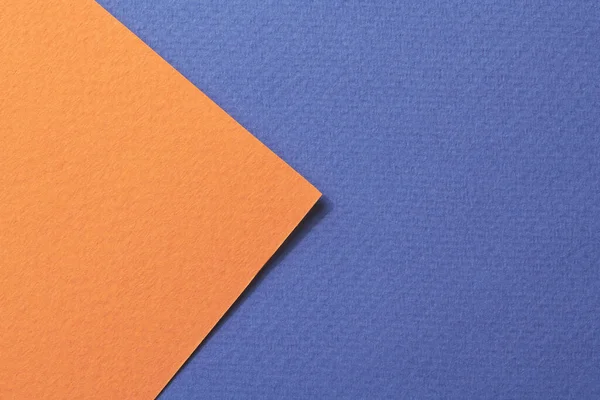 ラフなクラフト紙の背景 紙の質感オレンジ青の色 テキストのコピースペースを持つモックアップ — ストック写真
