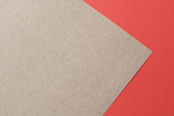 ラフなクラフト紙の背景 紙の質感赤灰色 テキストのコピースペースを持つモックアップ — ストック写真