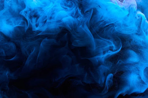 青の抽象的な煙の背景 アルコールインク コピースペースと創造的な液体アートモックアップを混ぜます 水中のアクリル絵具波 — ストック写真