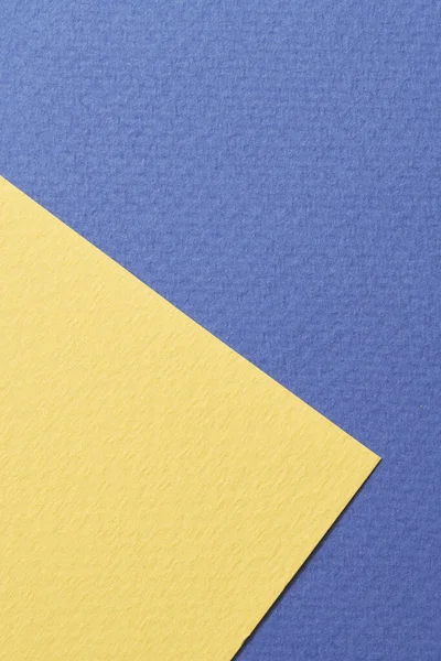 粗糙的牛皮纸背景 纸质地为蓝色黄色 带有文本复制空间的Mockup — 图库照片