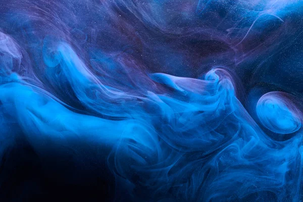 蓝色的抽象烟色背景 混合酒精油墨 创意液体艺术模型与复制空间 水底丙烯酸漆波 — 图库照片