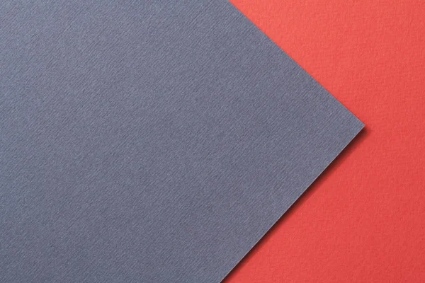 ラフなクラフト紙の背景 紙の質感の赤青の色 テキストのコピースペースを持つモックアップ — ストック写真