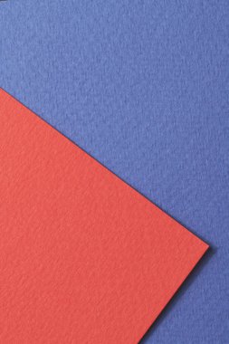 Kabataslak kağıt arka plan, kağıt dokusu kırmızı mavi renkler. Metin için kopyalama alanı olan bir model