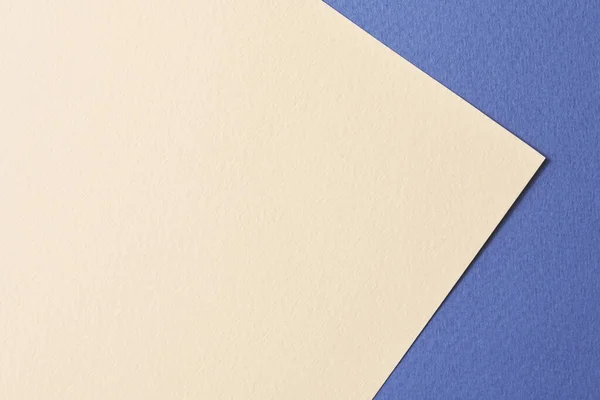 ラフなクラフト紙の背景 紙の質感青ベージュ色 テキストのコピースペースを持つモックアップ — ストック写真
