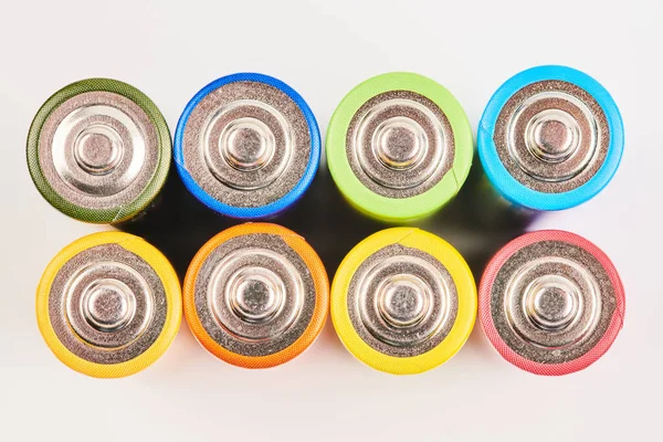 Colorate Batterie Alcaline Aaa Primo Piano Isolato Sfondo Bianco — Foto Stock