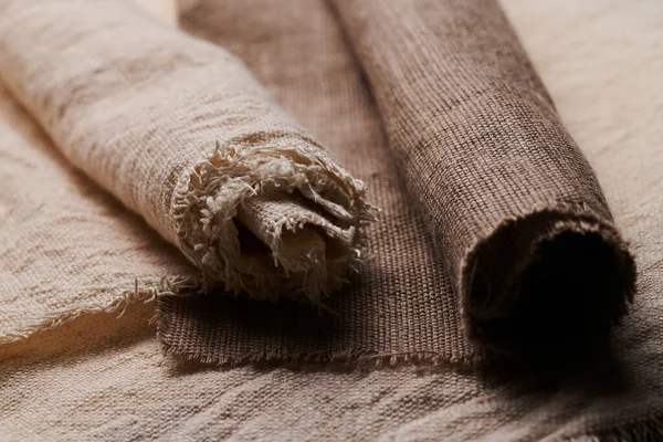 在不同的纹理和颜色的衬里 用有机亚麻和棉花制成的天然纤维制成的胶卷 国产纺织品 Boho Hygge装饰用帆布和帆布 — 图库照片