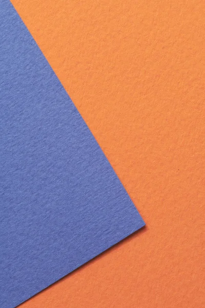 ラフなクラフト紙の背景 紙の質感オレンジ青の色 テキストのコピースペースを持つモックアップ — ストック写真