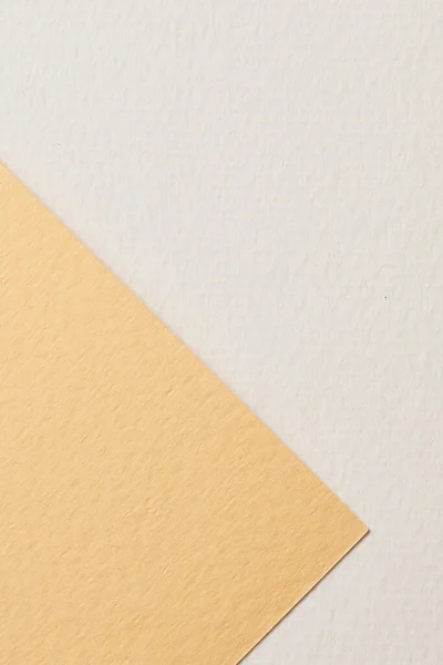 ラフなクラフト紙の背景 紙の質感ベージュ砂の色 テキストのコピースペースを持つモックアップ — ストック写真