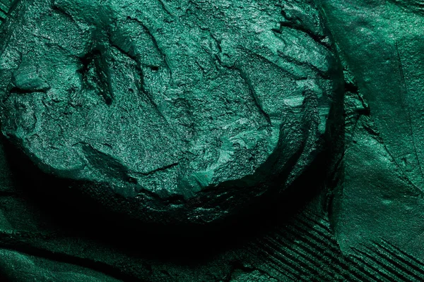 Szmaragdowy Zielony Kamienny Podium Wyświetlacz Iskrami Dekoracyjny Teksturowany Stojak Kosmetyki — Zdjęcie stockowe