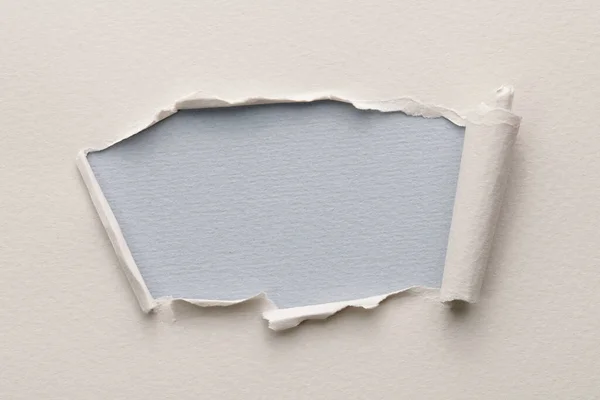 Yırtık Kenarlı Yırtık Kağıt Çerçevesi Metni Kopyalamak Için Pencere Gri — Stok fotoğraf