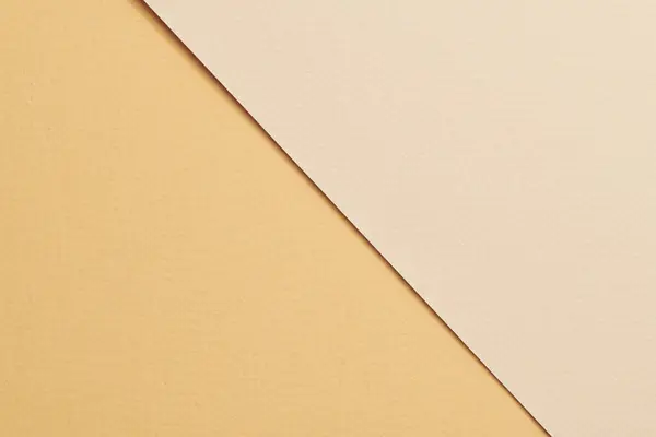 粗いクラフト紙の背景 ベージュの異なった色合いのペーパー質 テキストのコピースペースでモックアップ — ストック写真