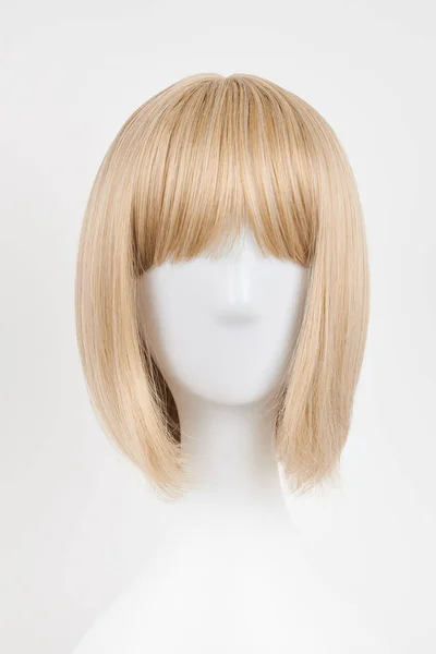 Přirozeně Vypadající Blonďatá Paruka Bílé Figuríně Krátké Vlasy Střih Plastové — Stock fotografie